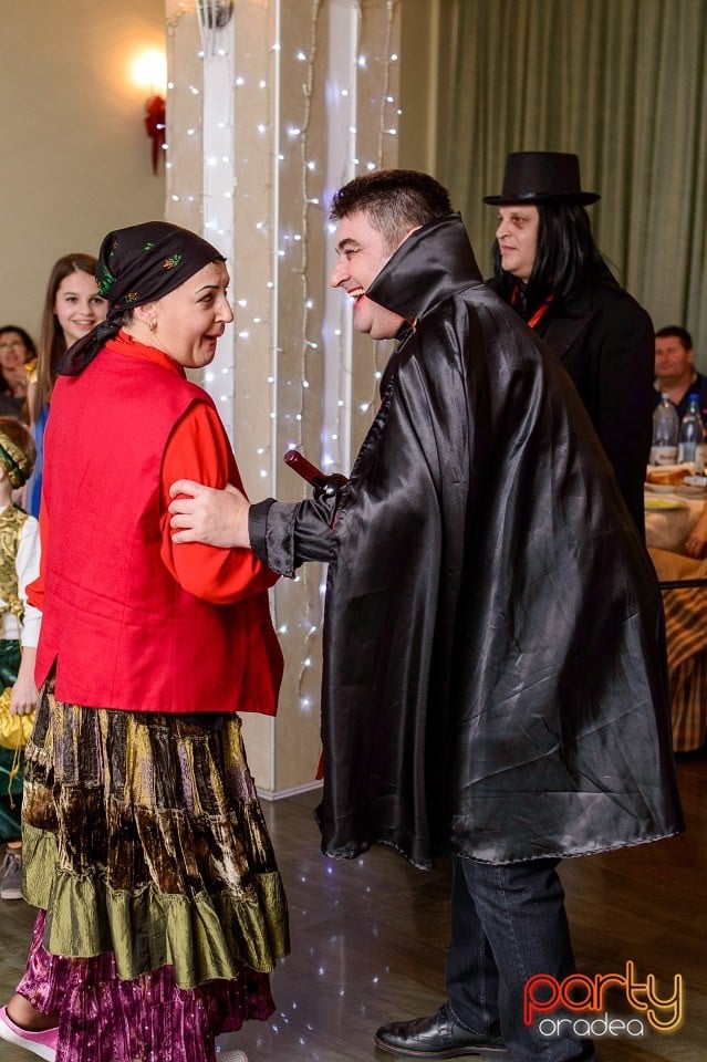 Carnaval în Hotel Nufărul, Hotel Nufărul