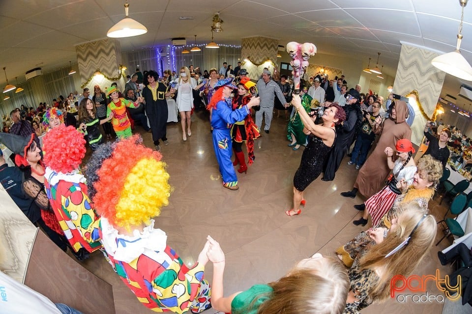 Carnaval în Hotel Poieniţa, Hotel Poieniţa