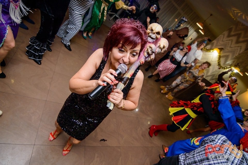 Carnaval în Hotel Poieniţa, Hotel Poieniţa