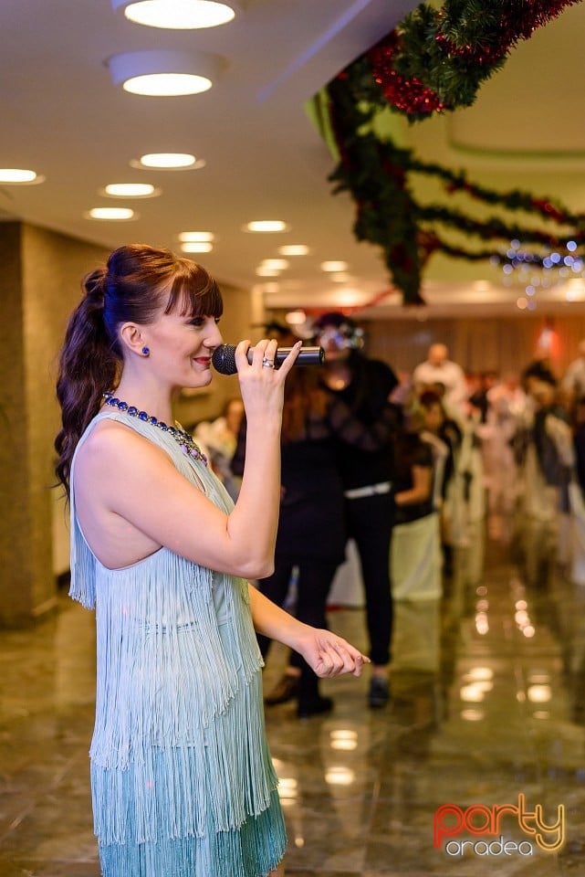 Carnaval în Hotel Termal, Hotel Termal