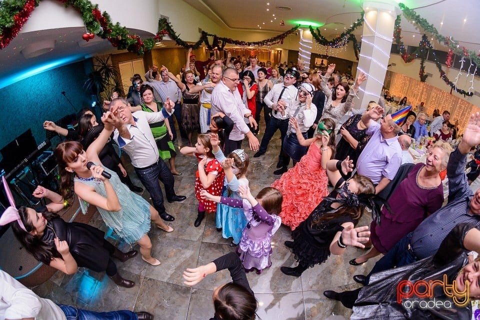 Carnaval în Hotel Termal, Hotel Termal