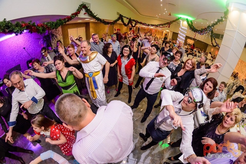 Carnaval în Hotel Termal, Hotel Termal