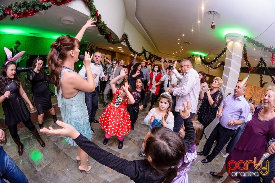 Carnaval în Hotel Termal, Hotel Termal