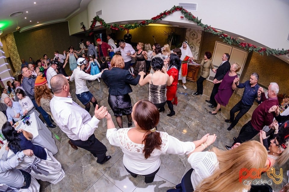 Carnaval în Hotel Termal, Hotel Termal