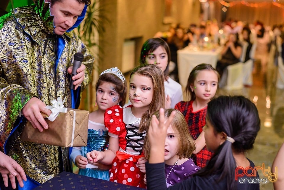 Carnaval în Hotel Termal, Hotel Termal