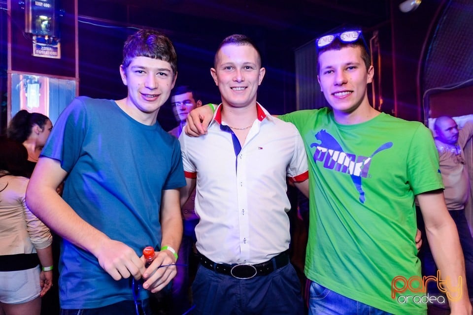 Carnaval Party, Royal Party House