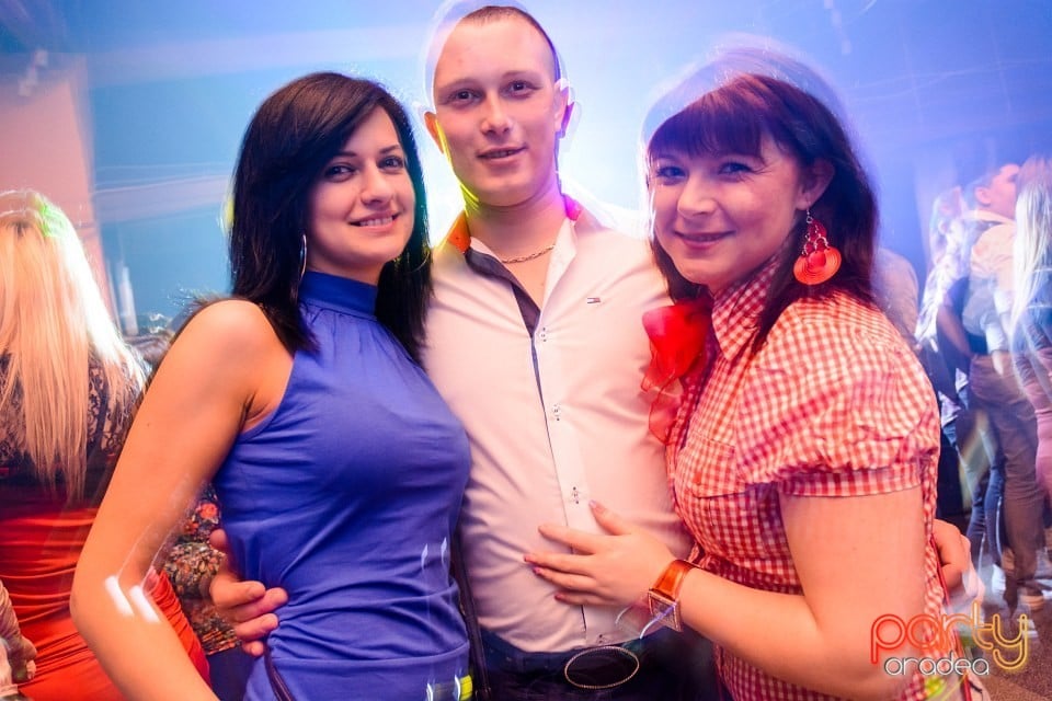 Carnaval Party, Royal Party House