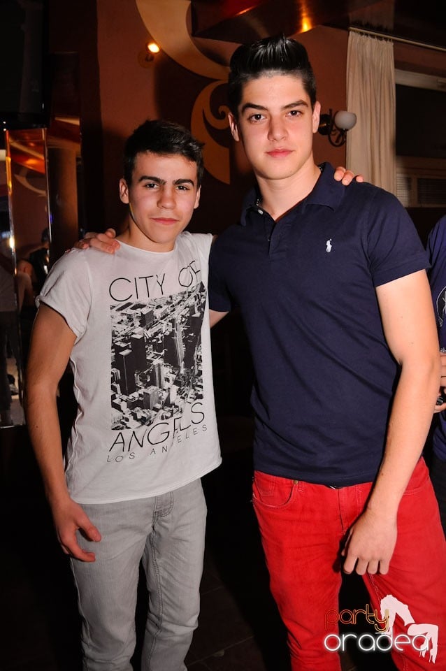 Carnaval Weekend Party în Chanson Café, 