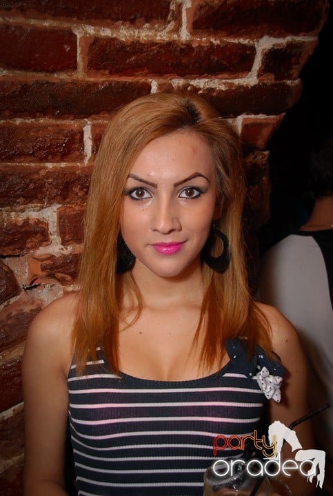 Câştigătorii se adună în Club Escape,