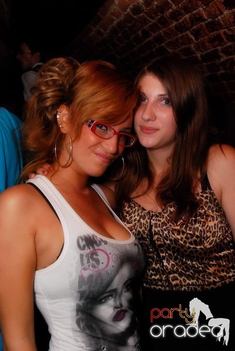 Câştigătorii se adună în Club Escape,