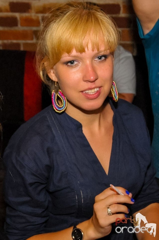 Caveman in the Mix @ Club Escape, 