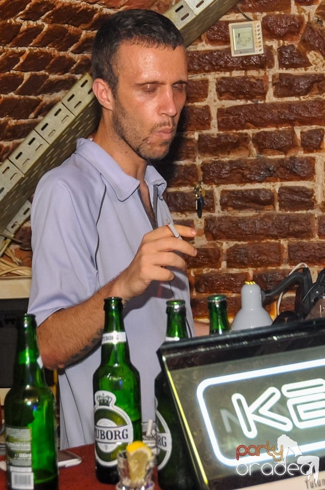 Caveman in the Mix @ Club Escape,