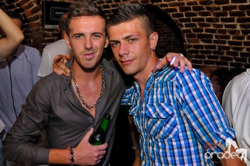 Caveman in the Mix @ Club Escape,