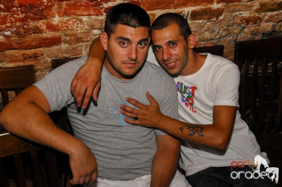 Caveman in the Mix @ Club Escape,