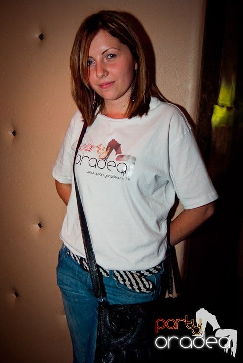 Celebrating Faith în Club Seven,