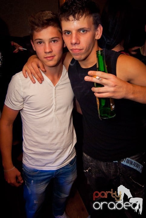 Celebrating Faith în Club Seven,
