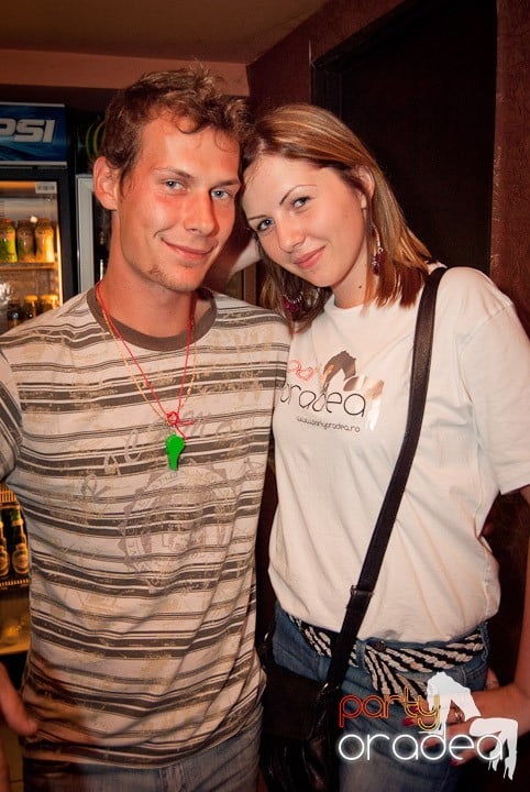 Celebrating Faith în Club Seven,