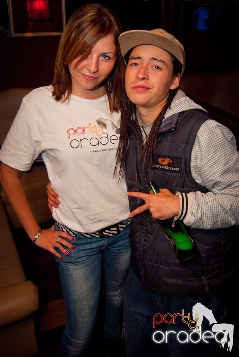 Celebrating Faith în Club Seven,
