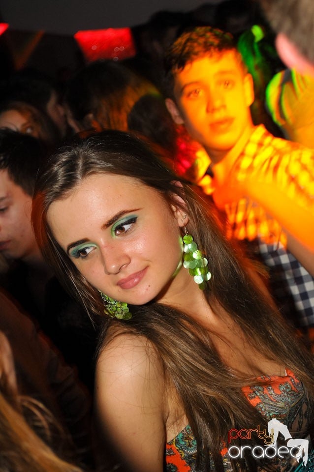 Champagne Showers Party în Heat Club,