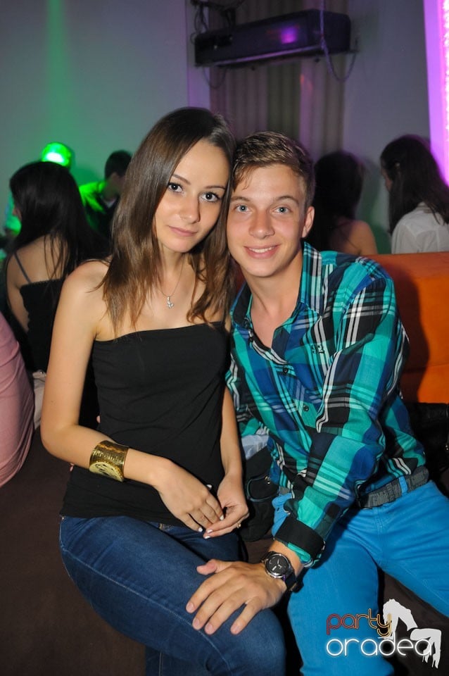 Champagne Showers Party în Heat Club,