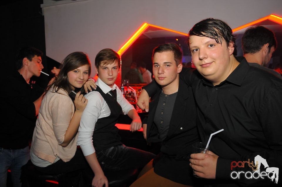Champagne Showers Party în Heat Club,