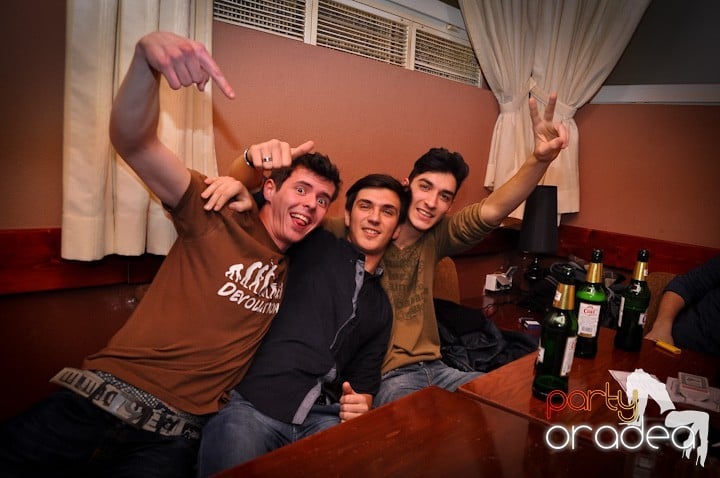 Chanson petrece mai departe, 