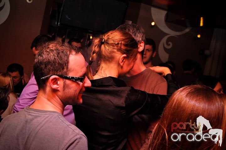 Chanson petrece mai departe, 