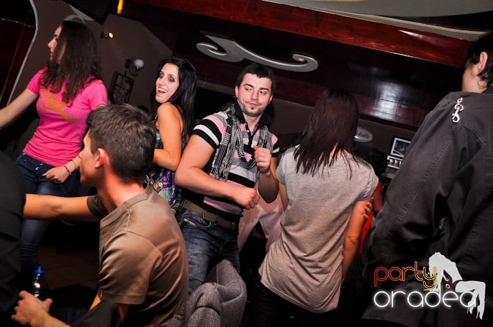 Chanson petrece mai departe, 