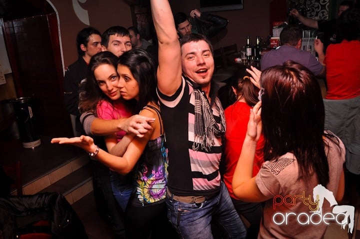 Chanson petrece mai departe, 