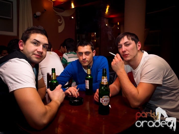 Chanson petrece mai departe, 