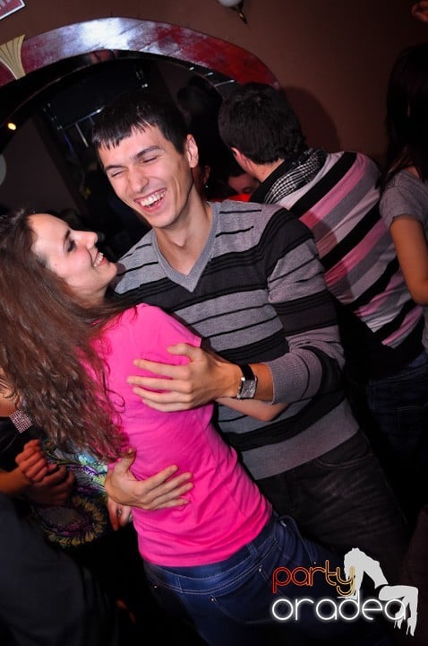 Chanson petrece mai departe, 