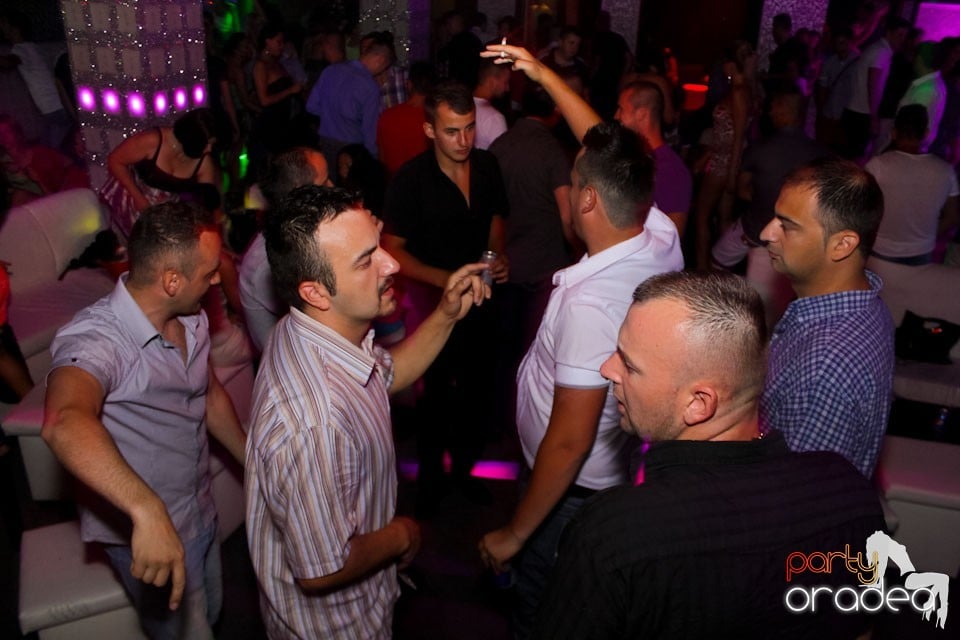 Chef cu muzică live în Club Life,