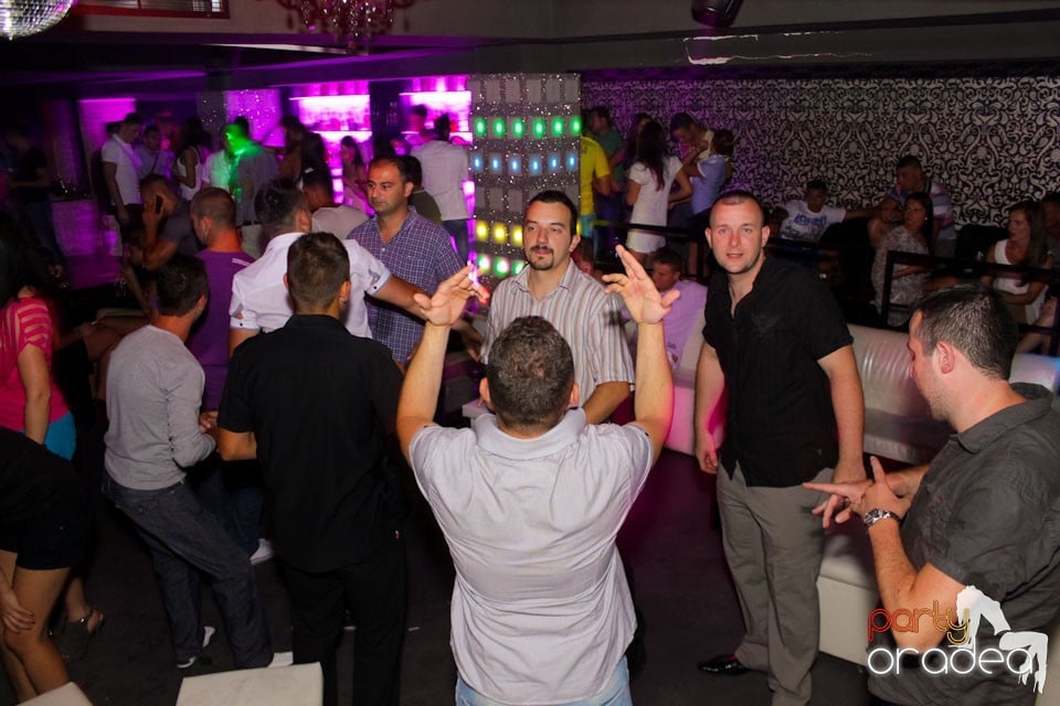 Chef cu muzică live în Club Life,
