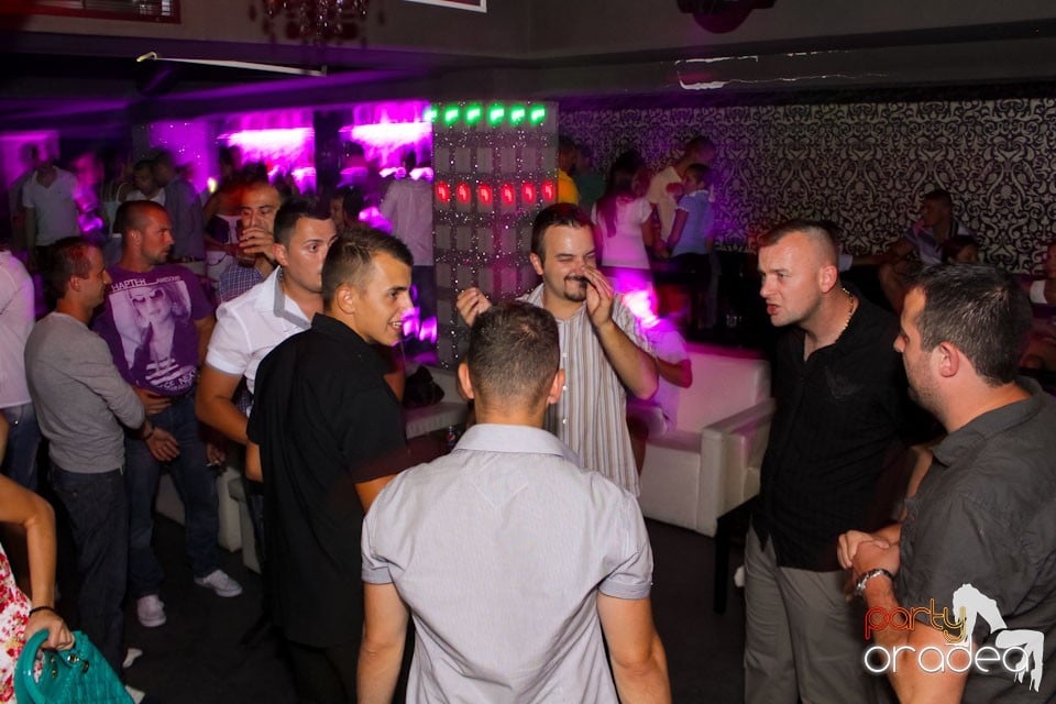 Chef cu muzică live în Club Life,