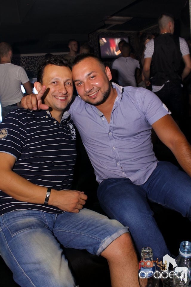 Chef cu muzică live în Club Life,
