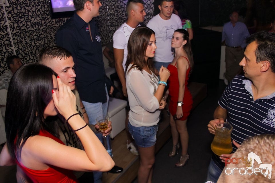 Chef cu muzică live în Club Life,
