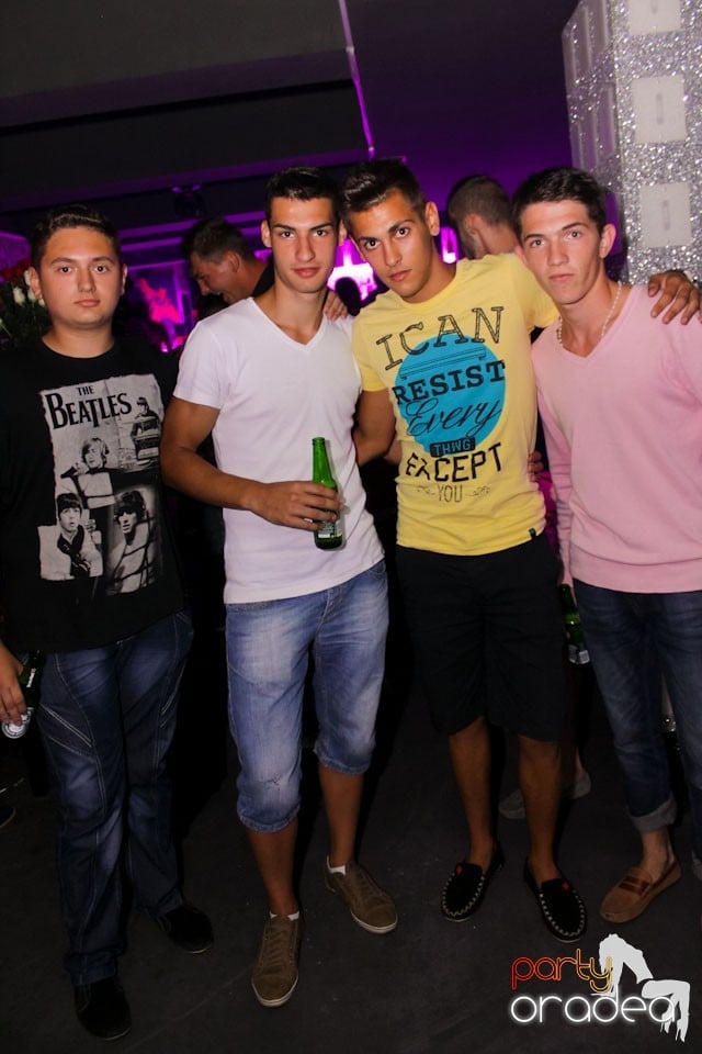 Chef cu muzică live în Club Life,