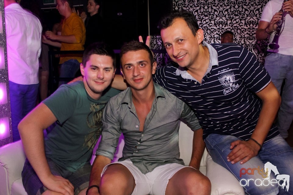 Chef cu muzică live în Club Life,