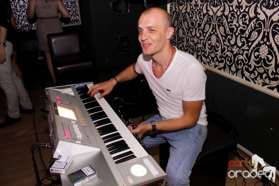 Chef cu muzică live în Club Life,