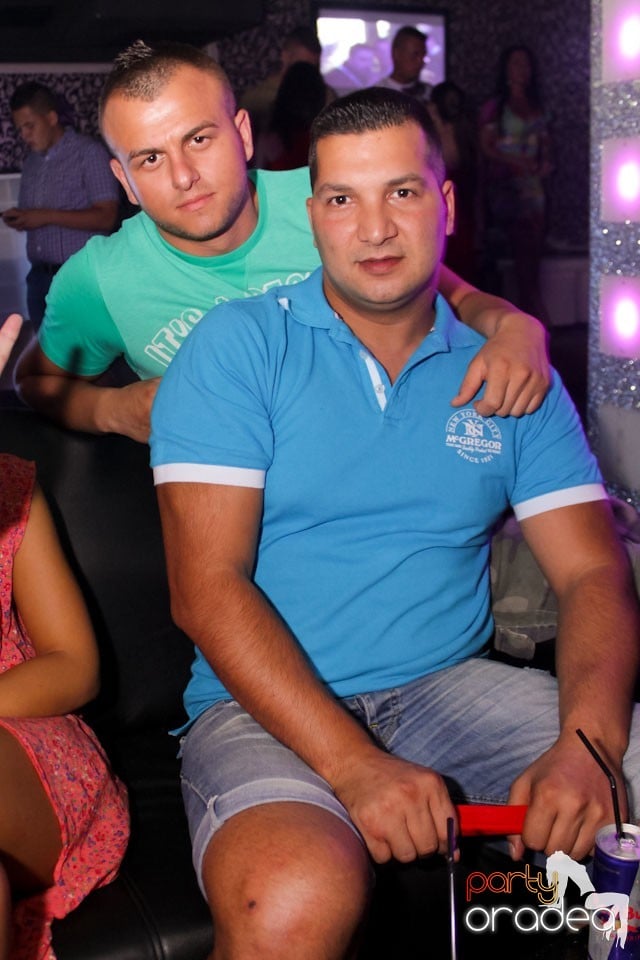 Chef cu muzică live în Club Life,