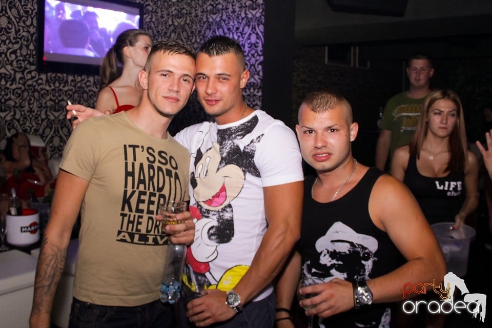 Chef cu muzică live în Club Life,