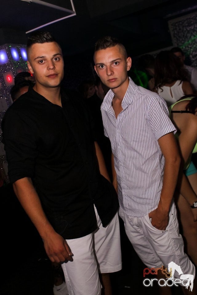Chef cu muzică live în Club Life,