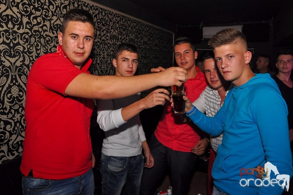 Chef de chef în Club Life, 