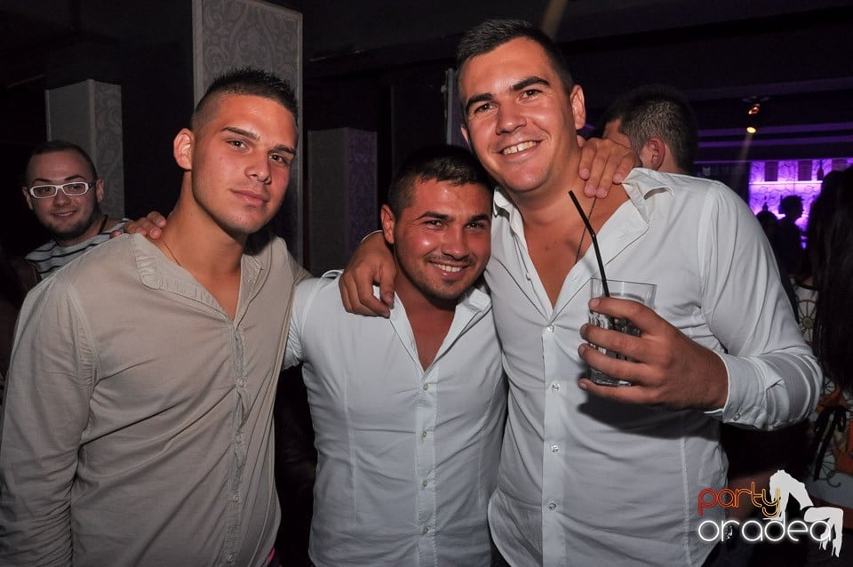 Chef de chef în Club Life, 