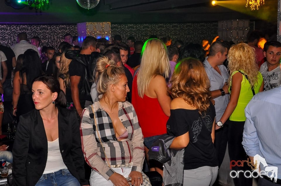 Chef de chef în Club Life, 