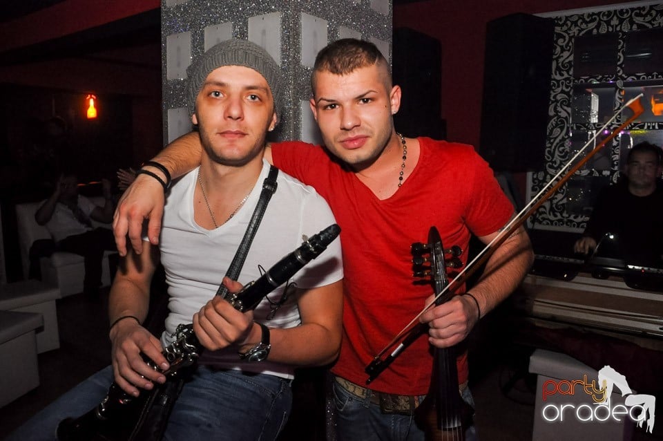 Chef de chef în Club Life, 