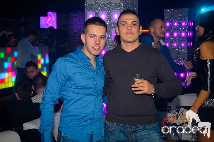 Chef de milioane în Club Life,