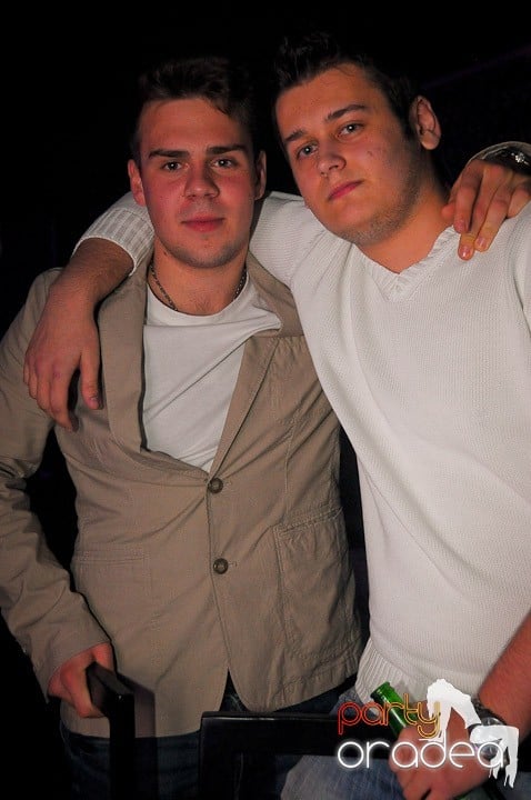 Chef de milioane în Club Life, 