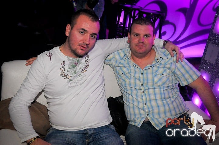 Chef de milioane în Club Life, 