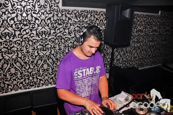 Chef de milioane în Club Life, 